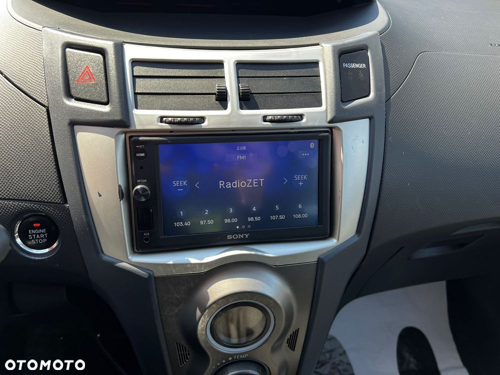 Toyota Yaris 1.33 VVT-i Executive - 21