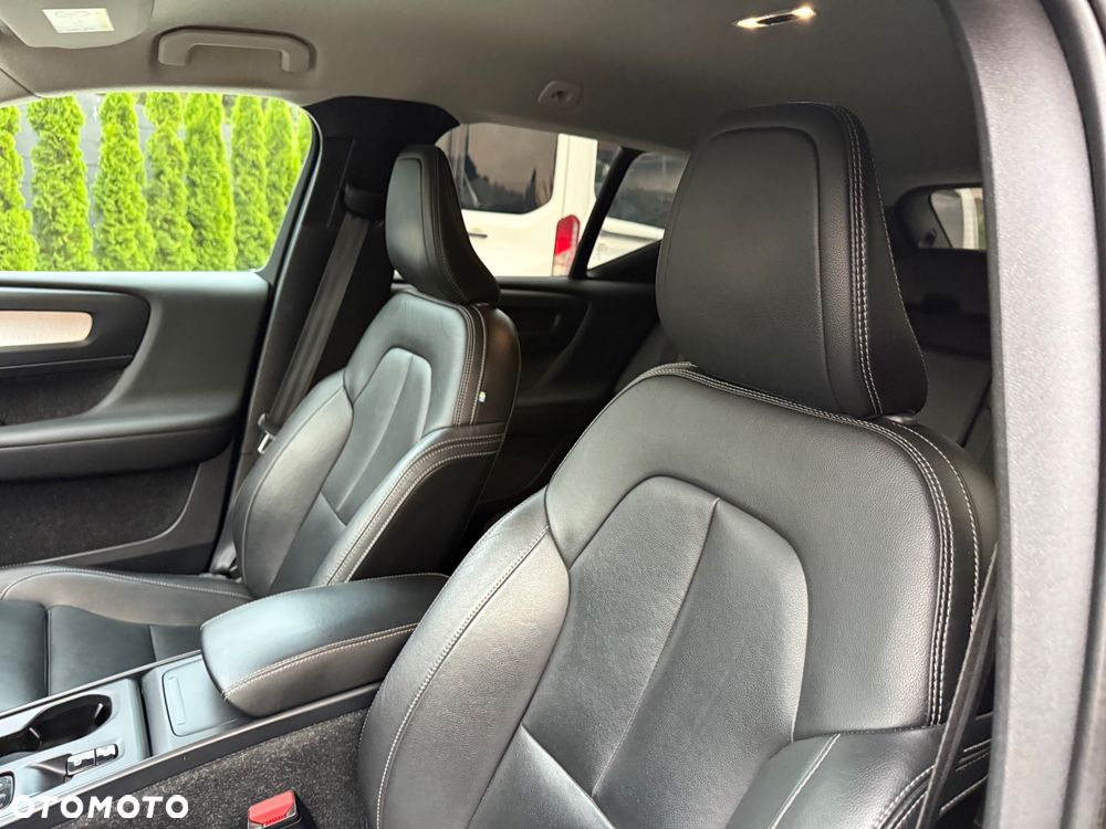 Volvo XC 40 D4 AWD - 11