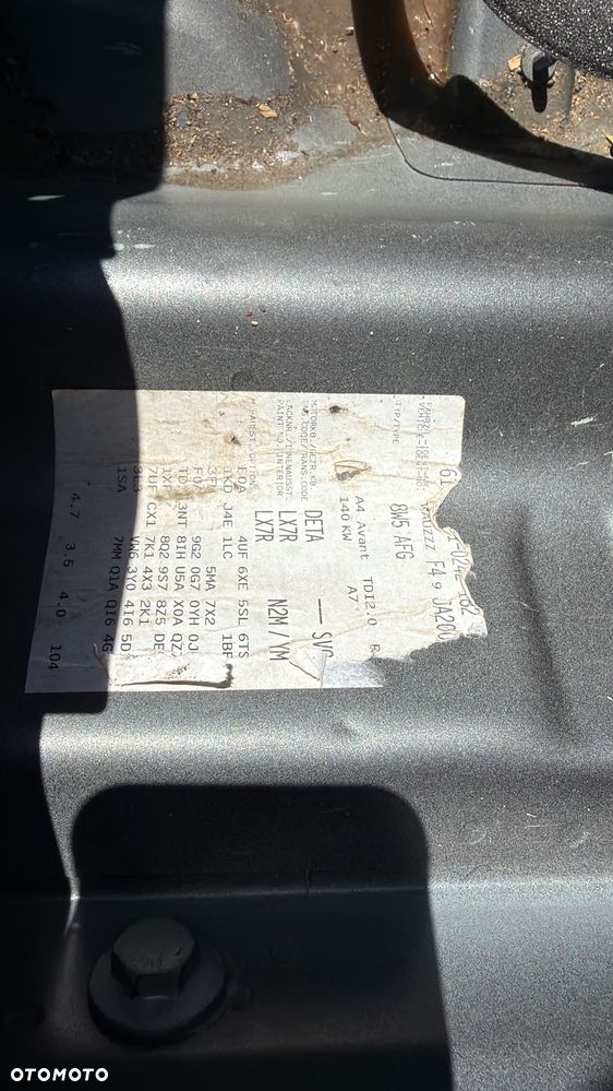 Audi A4 Avant 2.0 TDI ultra S tronic - 34