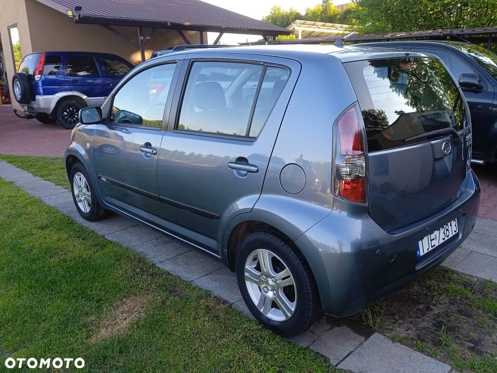 Daihatsu Sirion 1.3 - 6