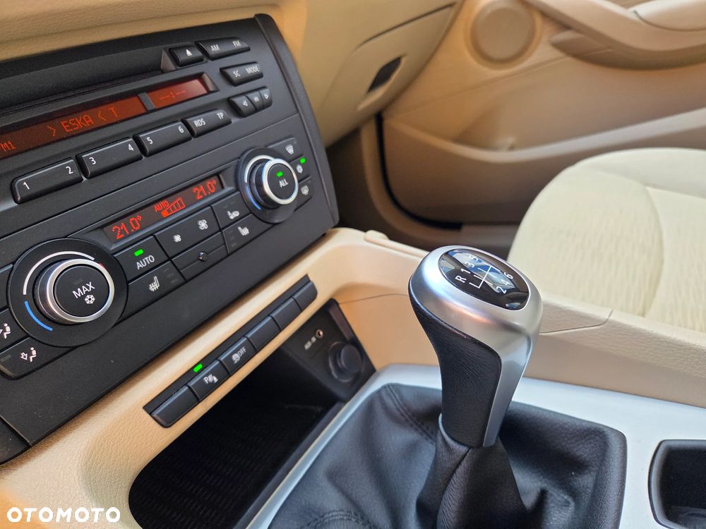 BMW X1 sDrive18i xLine - 12