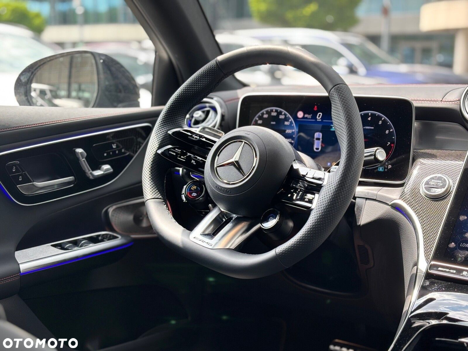 Mercedes-Benz GLC - 12