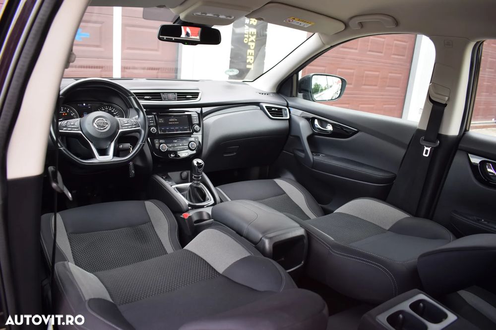 Nissan Qashqai 1.3 DIG-T N-CONNECTA - 14