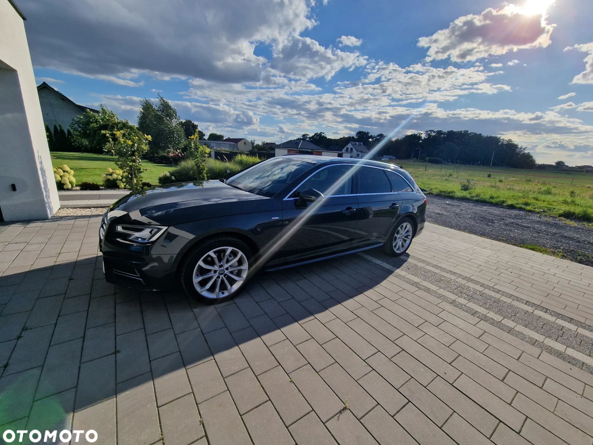 Audi A4 - 1