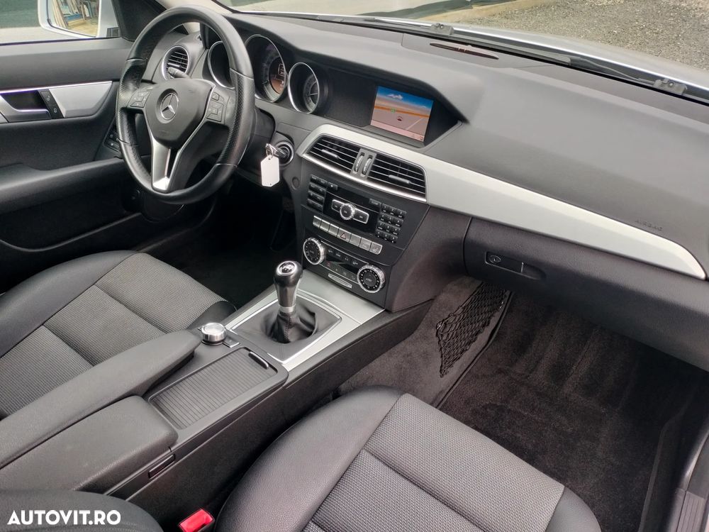 Mercedes-Benz C 180 BlueEFFICIENCY Avantgarde - 5