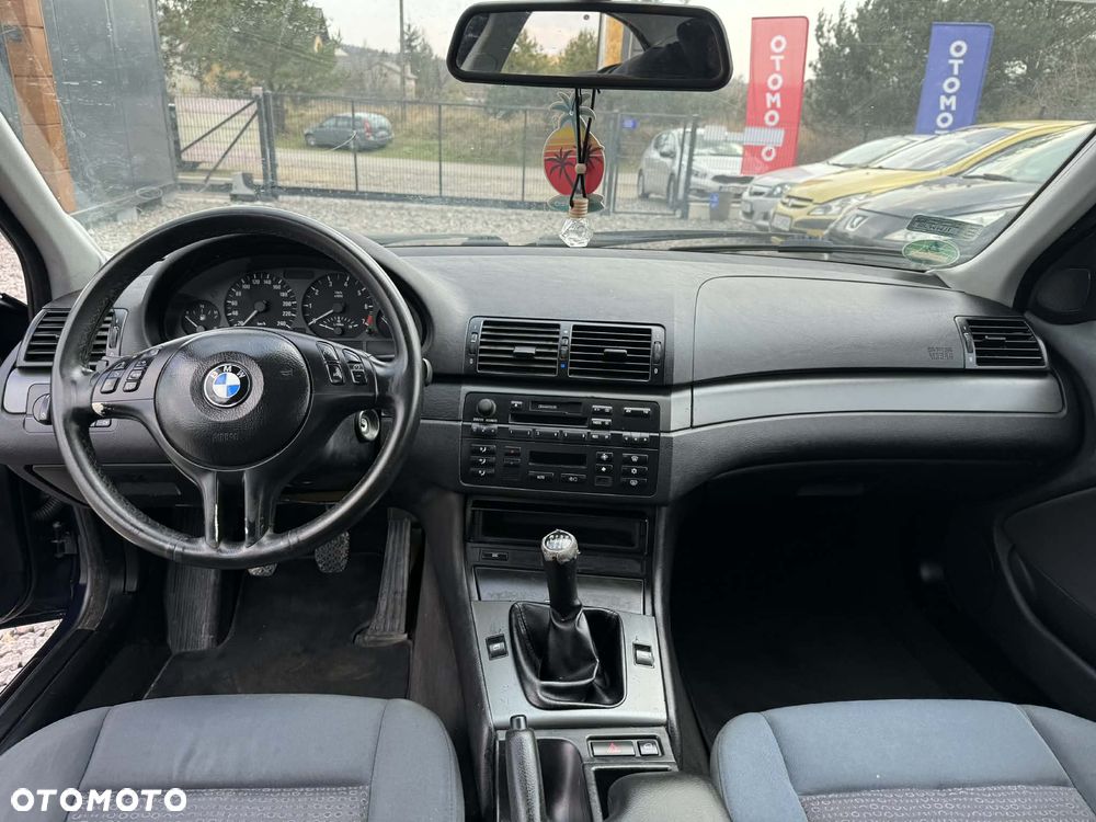 BMW Seria 3 318i - 11