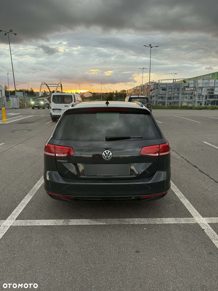 Volkswagen Passat 2.0 TDI SCR DSG Comfortline - 8