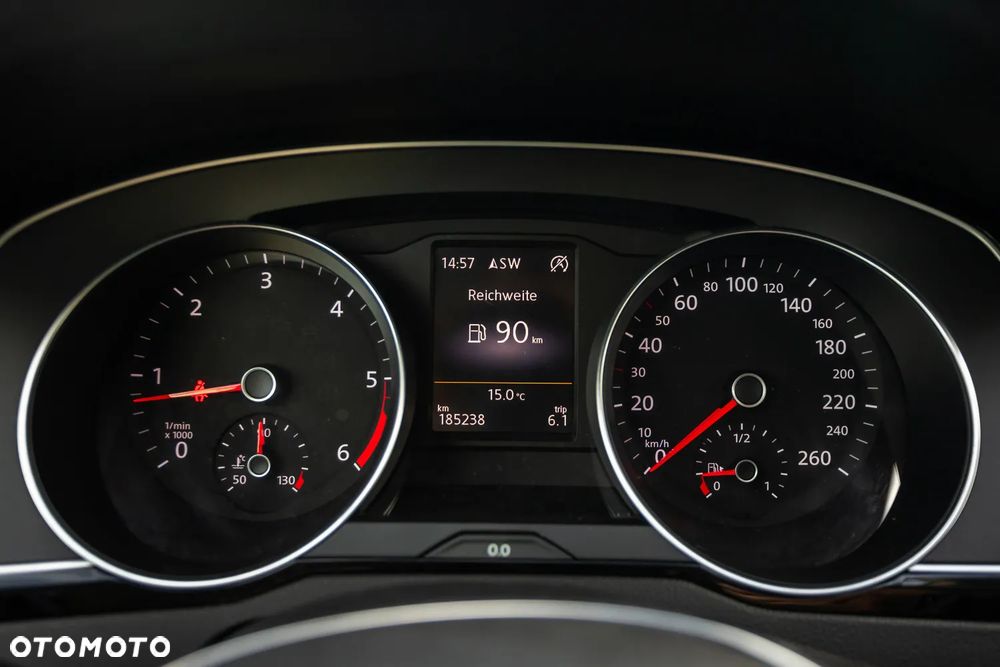 Volkswagen Passat 2.0 TDI SCR DSG Highline - 26