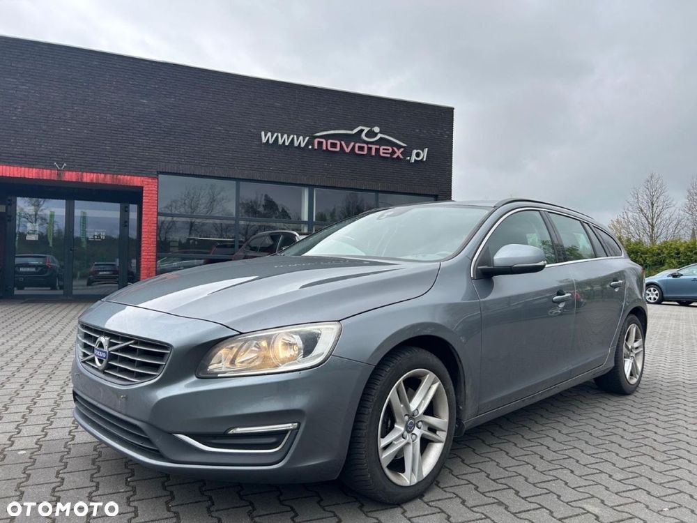 Volvo V60 D2 Drive-E Momentum - 1