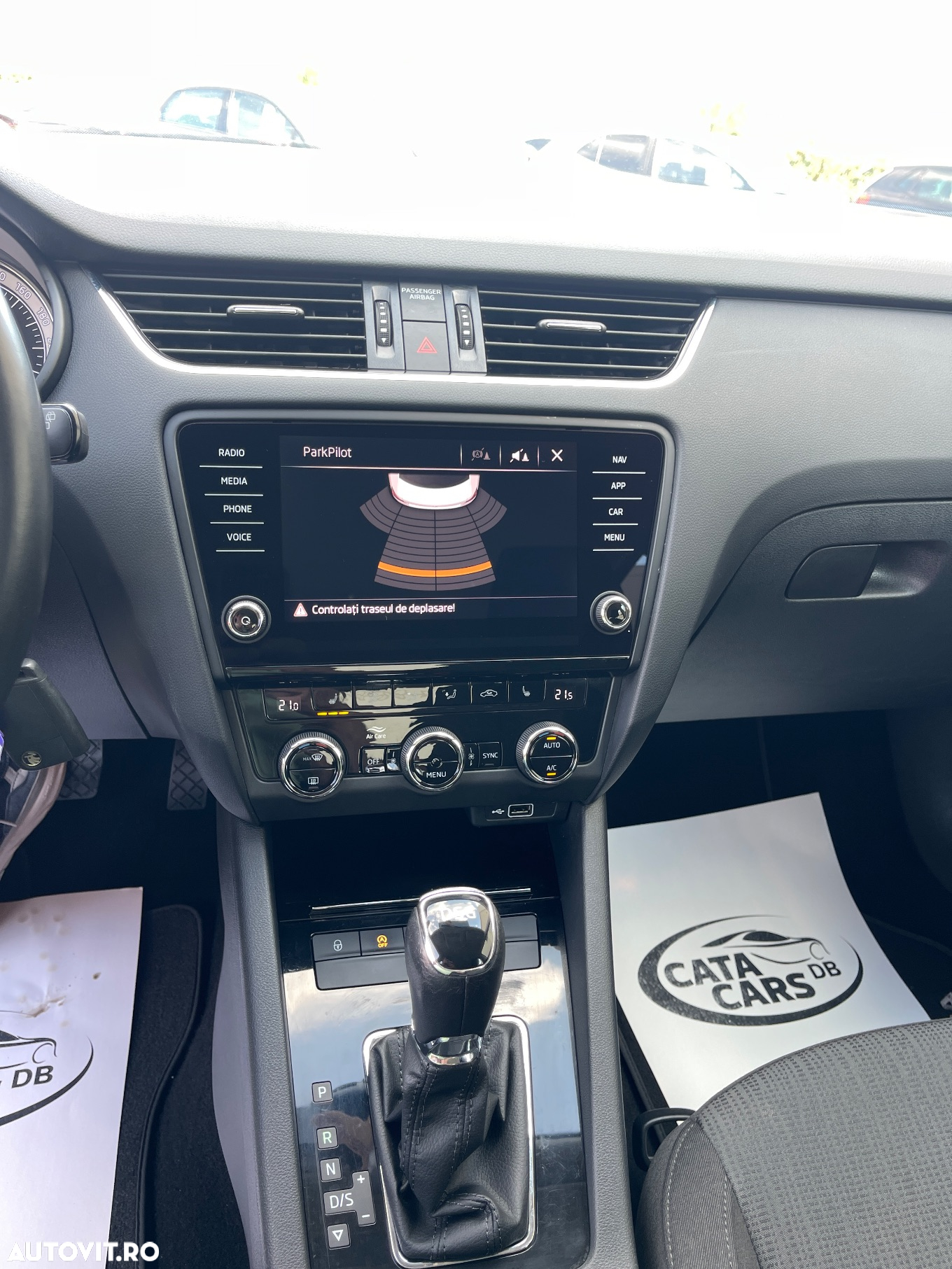 Skoda Octavia 1.6 TDI DSG Style - 32