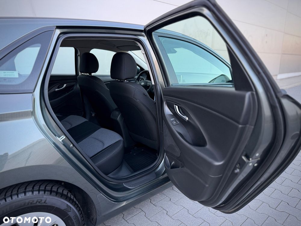 Hyundai i30 1.5 DPI Modern - 25