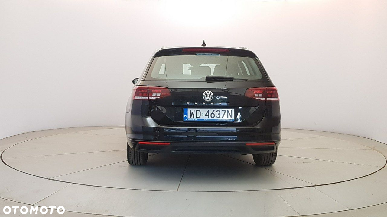 Volkswagen Passat - 6