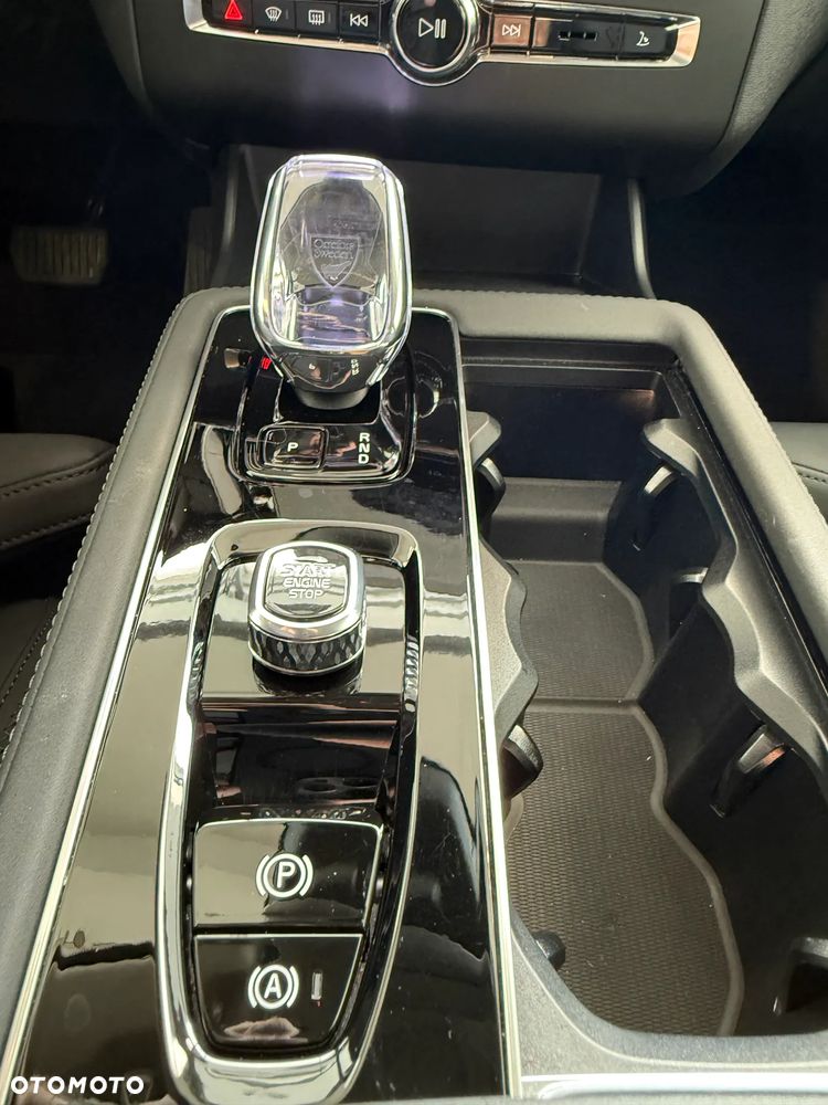 Volvo XC 90 B5 B AWD Plus Bright - 20