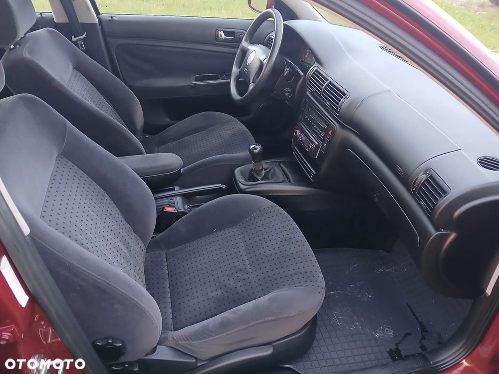 Volkswagen Passat 1.8 Comfortline - 18
