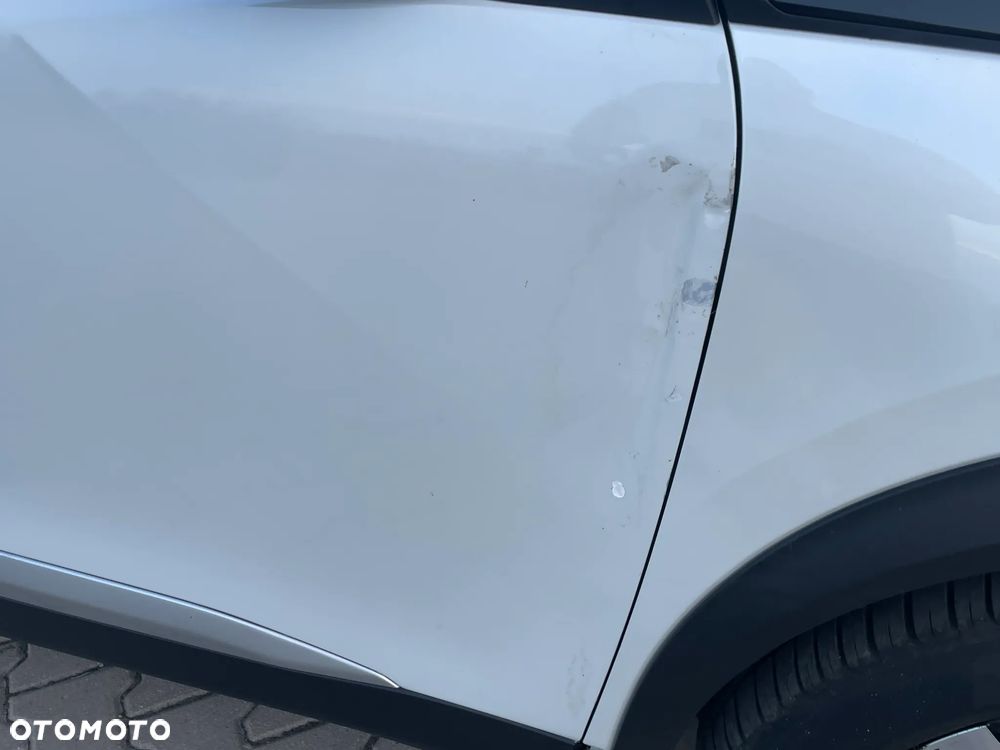 Peugeot 2008 1.5 BlueHDi Allure Pack S&S EAT8 - 21