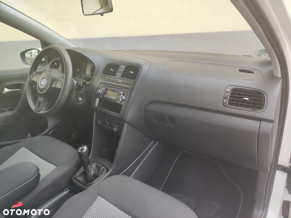 Volkswagen Polo - 35