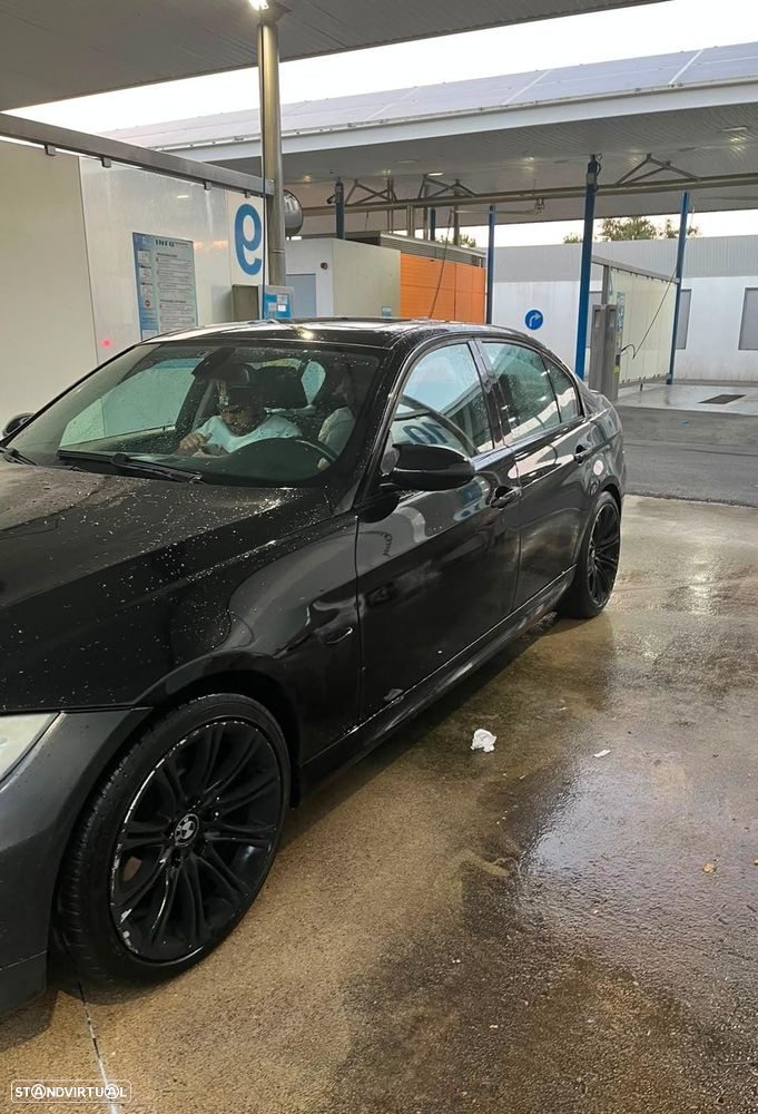 BMW 320 d - 1