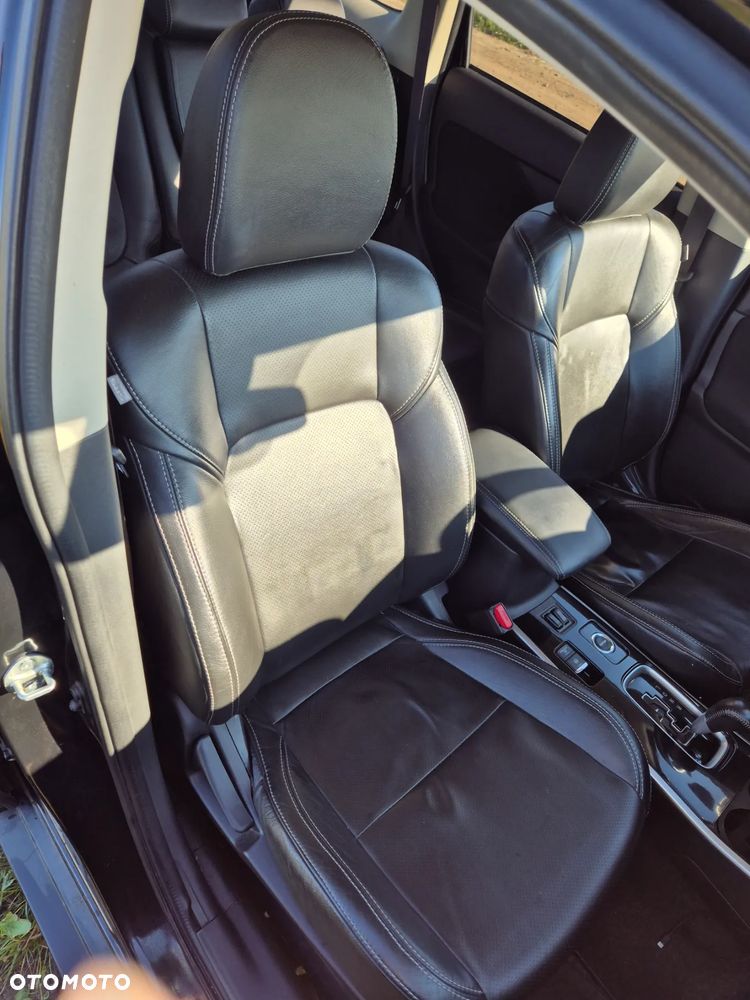 Mitsubishi Outlander 2.0 Intense + 4WD CVT - 23