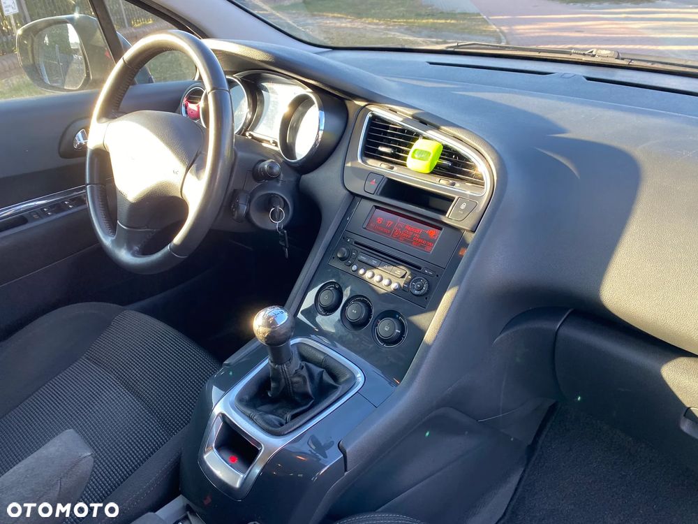 Peugeot 5008 1.6 Active - 17