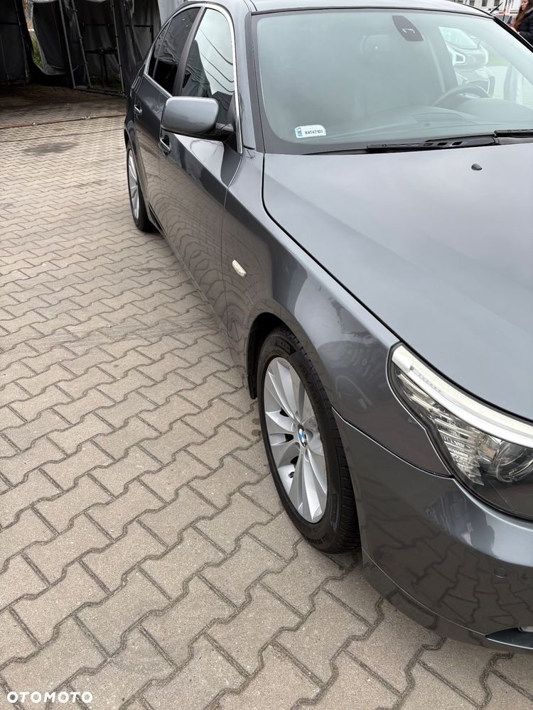BMW Seria 5 525d - 5