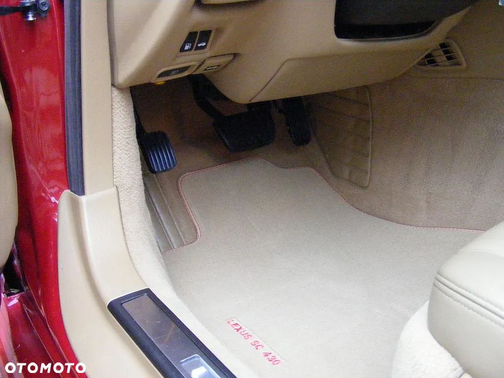 Lexus SC 430 - 15