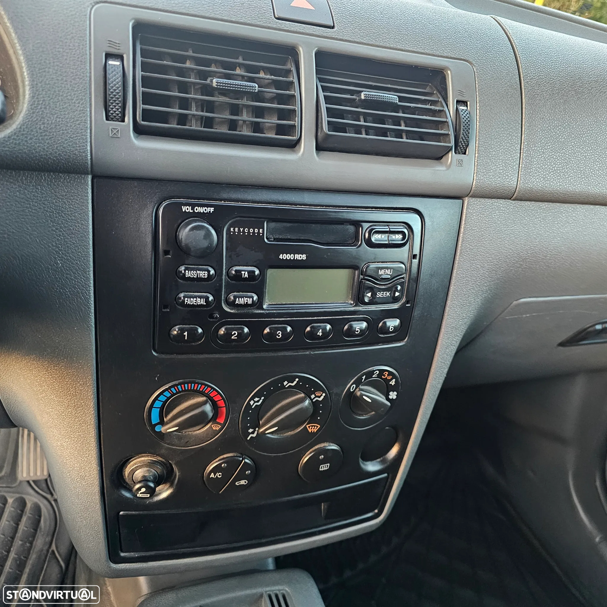 Ford Connect - 15