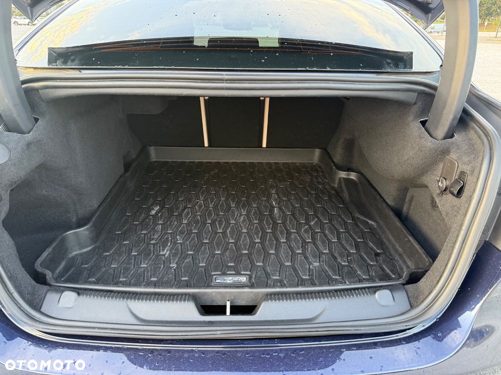 Jaguar XE 25t AWD Prestige - 15