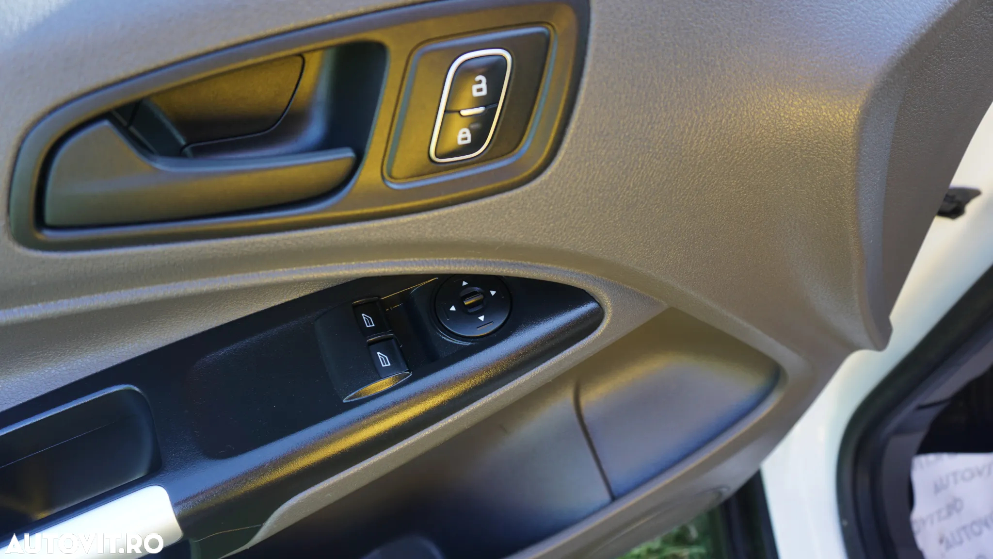 Ford Transit Connect - 13