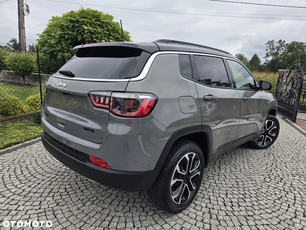 Jeep Compass - 4