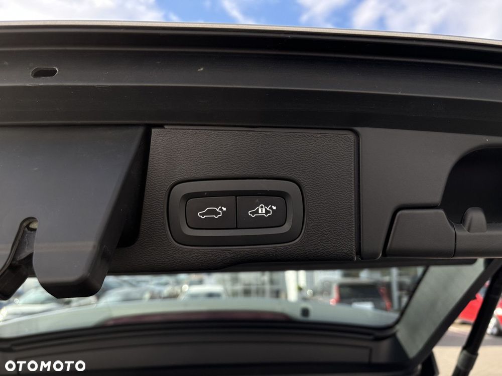 Volvo XC 60 - 25