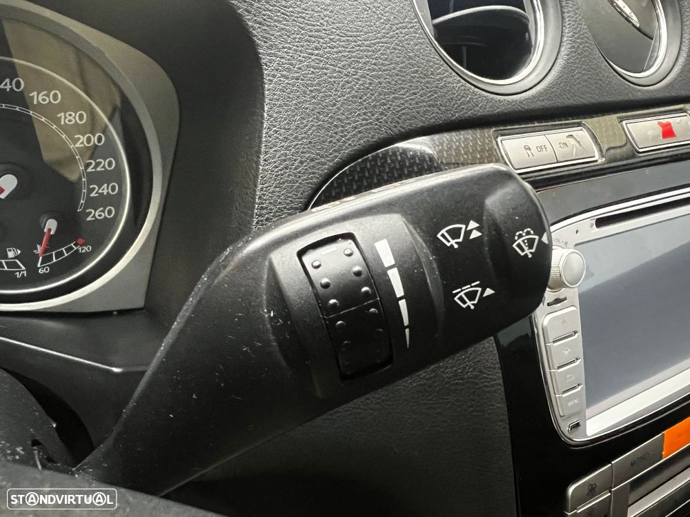 Ford S-Max 2.2 TDCi Titanium 7L - 30