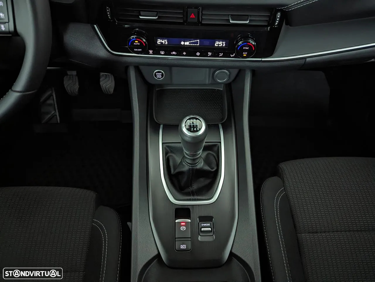 Nissan Qashqai 1.3 DIG-T N-Connecta - 31