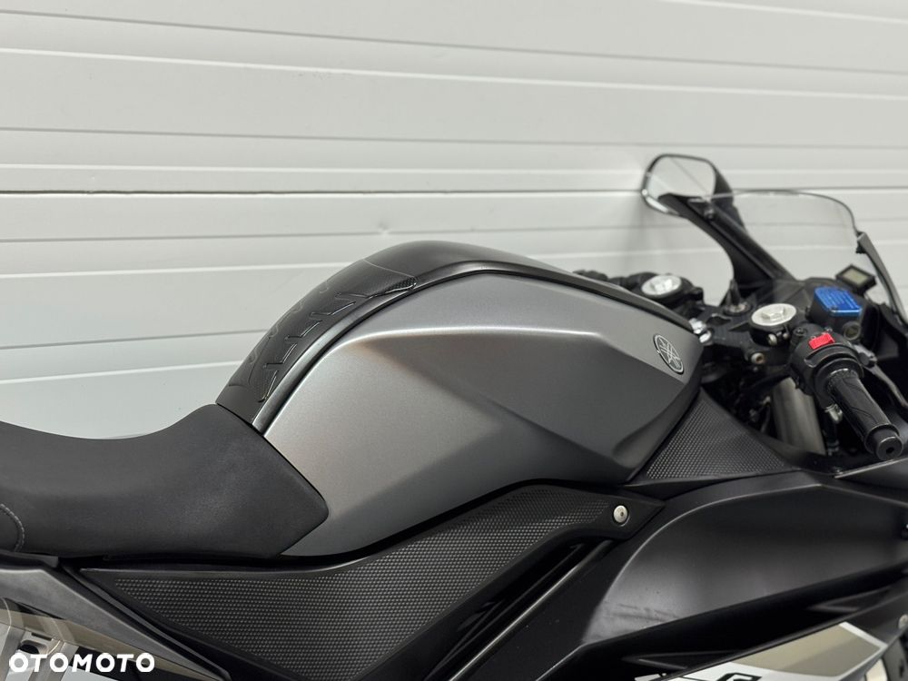 Yamaha R125 - 8