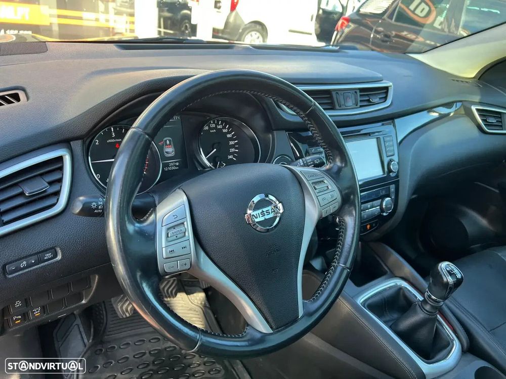 Nissan Qashqai - 25