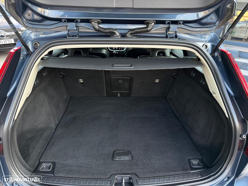 Volvo V60 2.0 D3 - 16