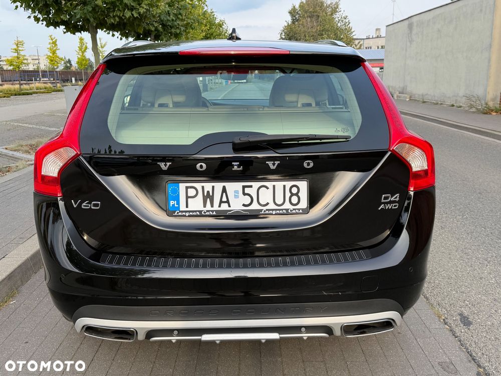 Volvo V60 Cross Country D4 AWD Summum - 9