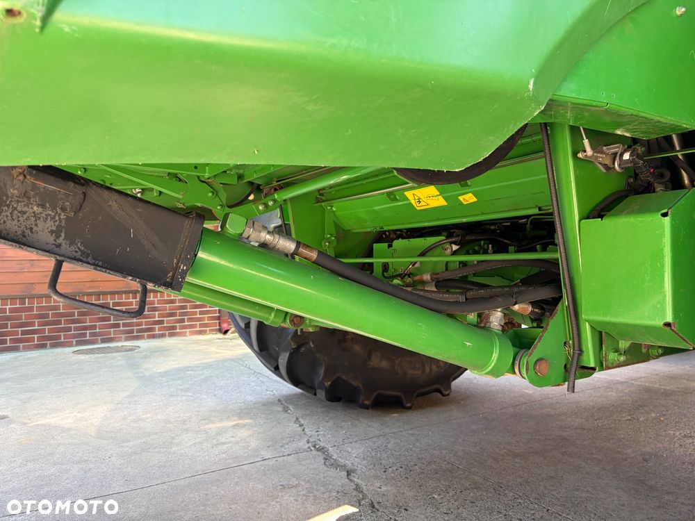 John Deere S680i - 17