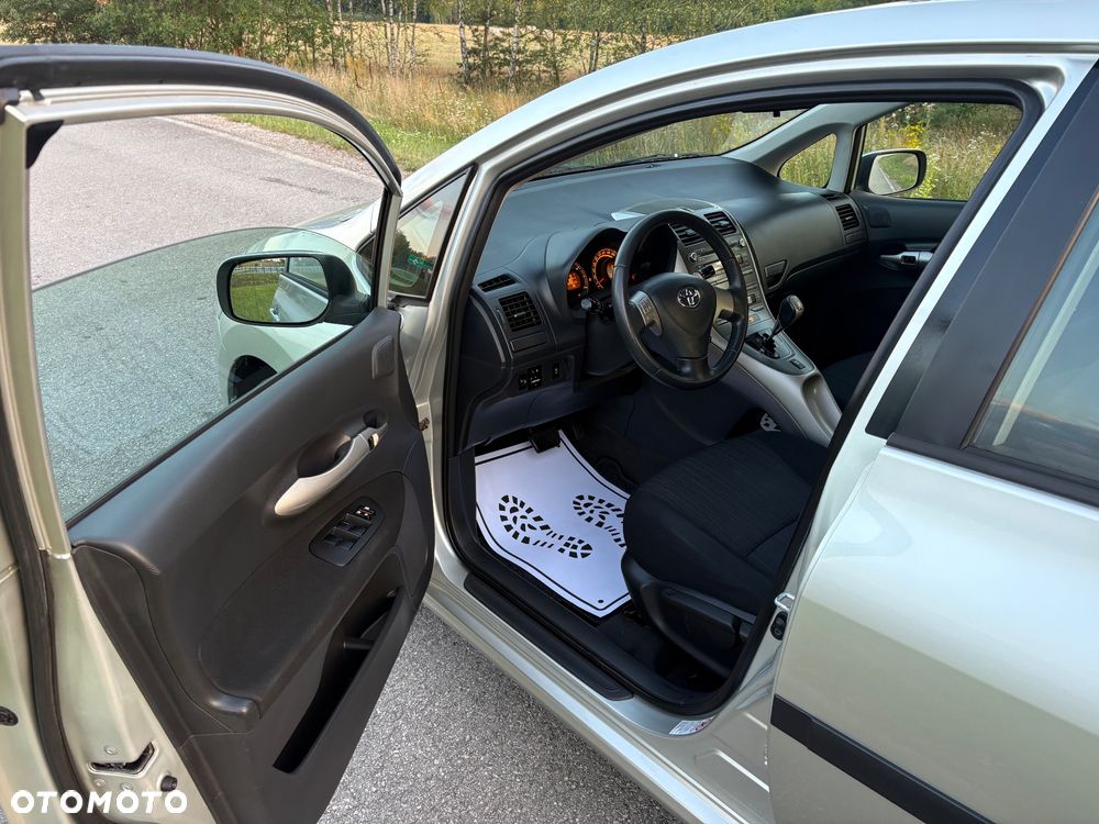 Toyota Auris 1.6 VVT-i Premium MM - 15