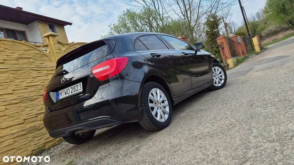 Mercedes-Benz Klasa A 180 (BlueEFFICIENCY) Urban - 4