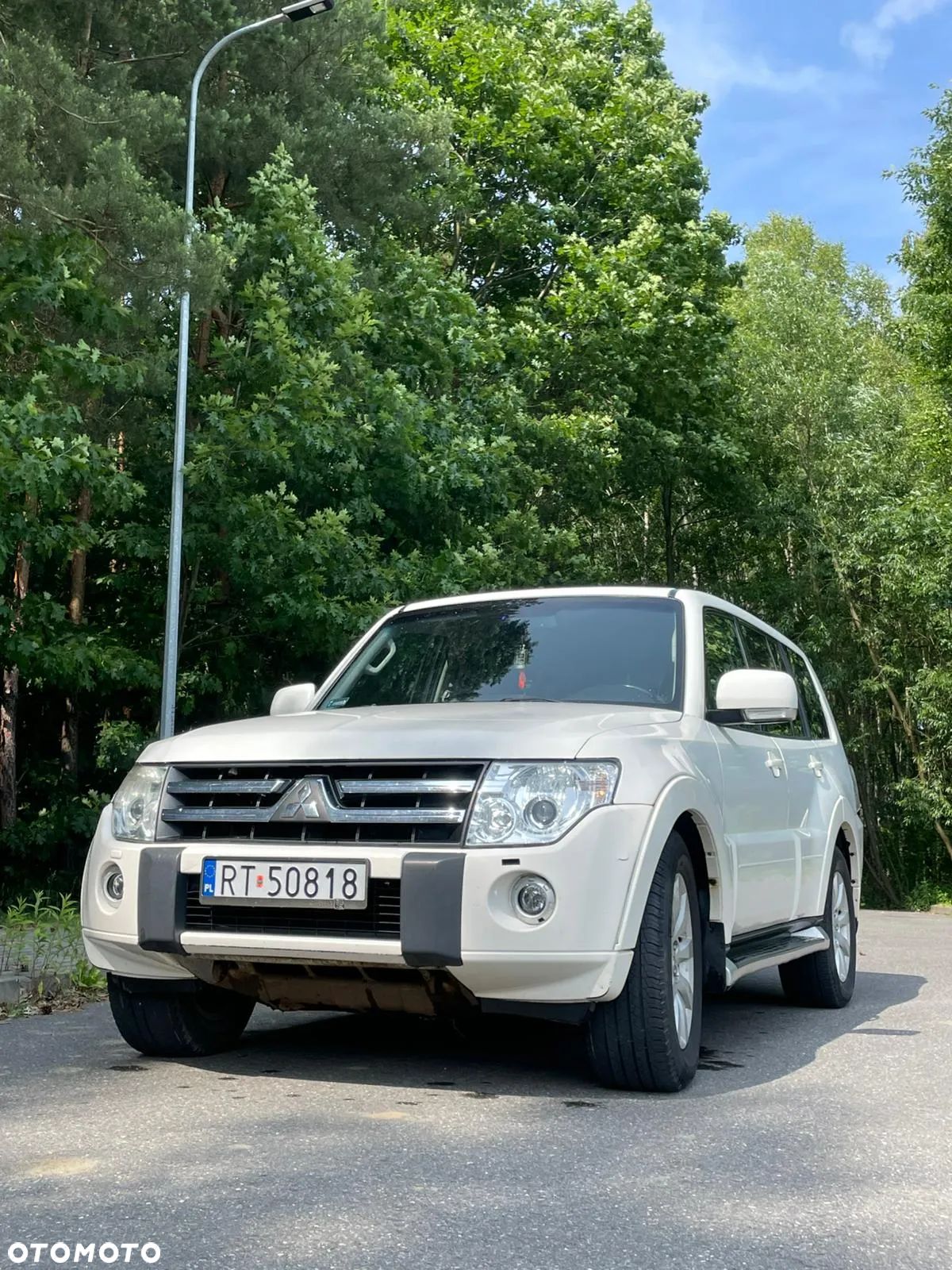 Mitsubishi Pajero - 1