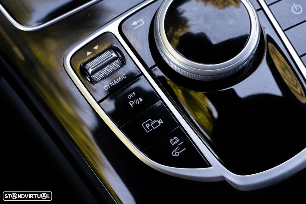 Mercedes-Benz C 300 de AMG Line - 26