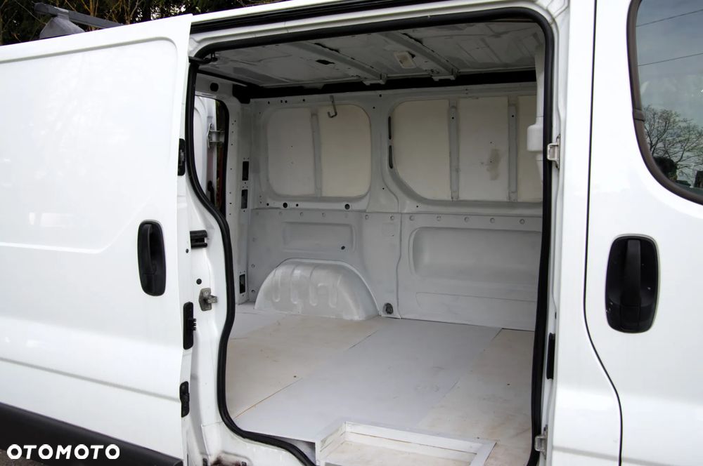 Renault Trafic - 19