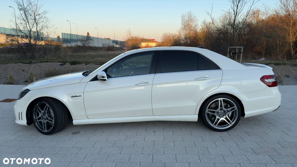 Mercedes-Benz Klasa E 63 AMG - 13
