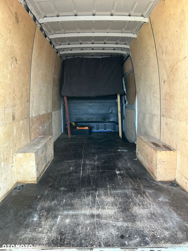 Mercedes-Benz Sprinter - 8
