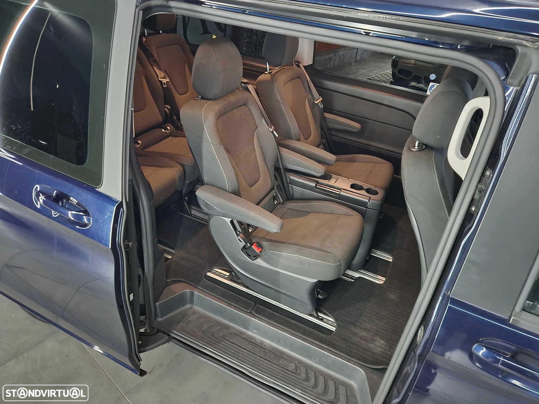 Mercedes-Benz V 220 - 4