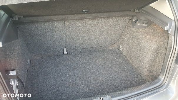 Volkswagen Golf - 13