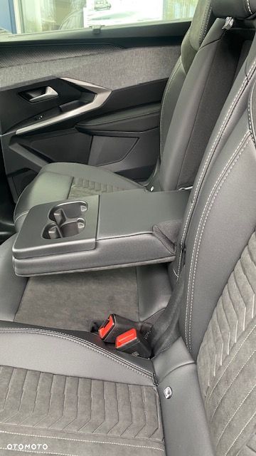 Peugeot 5008 1.2 PureTech mHEV GT S&S e-DCS6 - 3