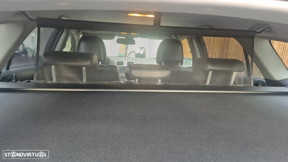 Toyota Avensis SW 2.0 D-4D Exclusive +Pele+GPS - 11