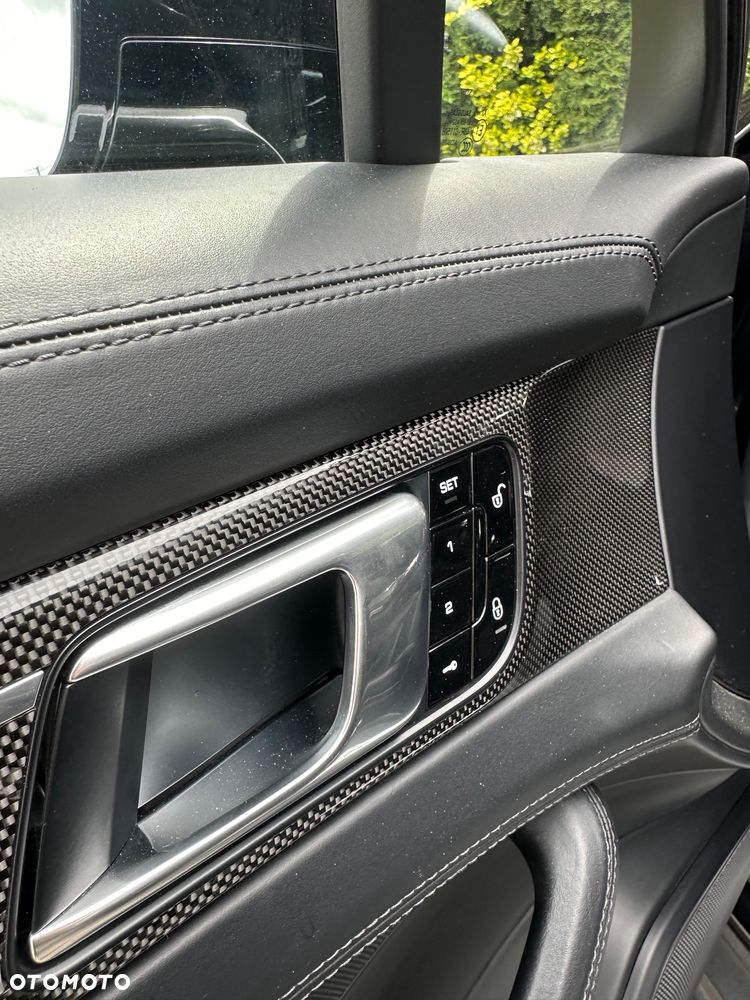 Porsche Panamera 4S - 17