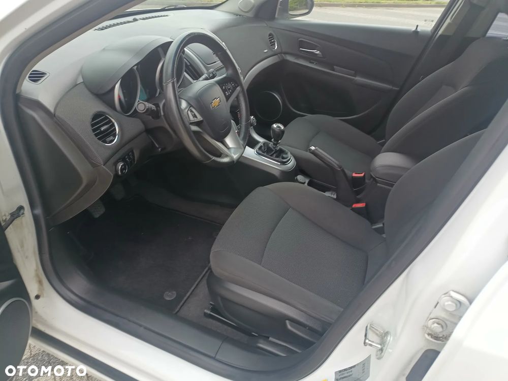 Chevrolet Cruze 1.8 LT - 8